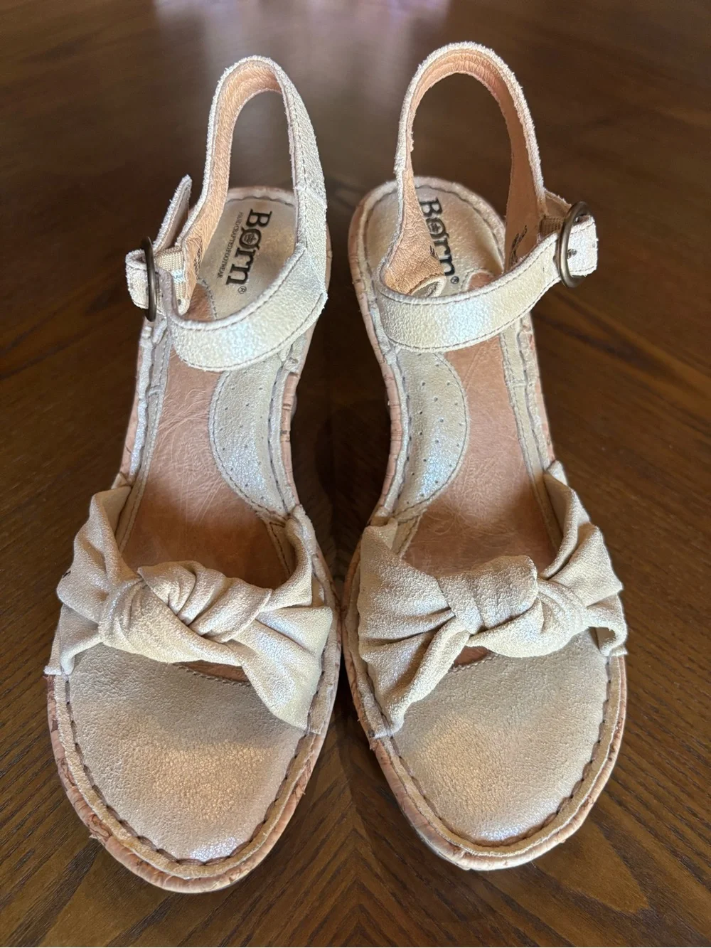 Born Metallic Gold Leather Cork Wedge Sandals Knotted Women’s 6.5
